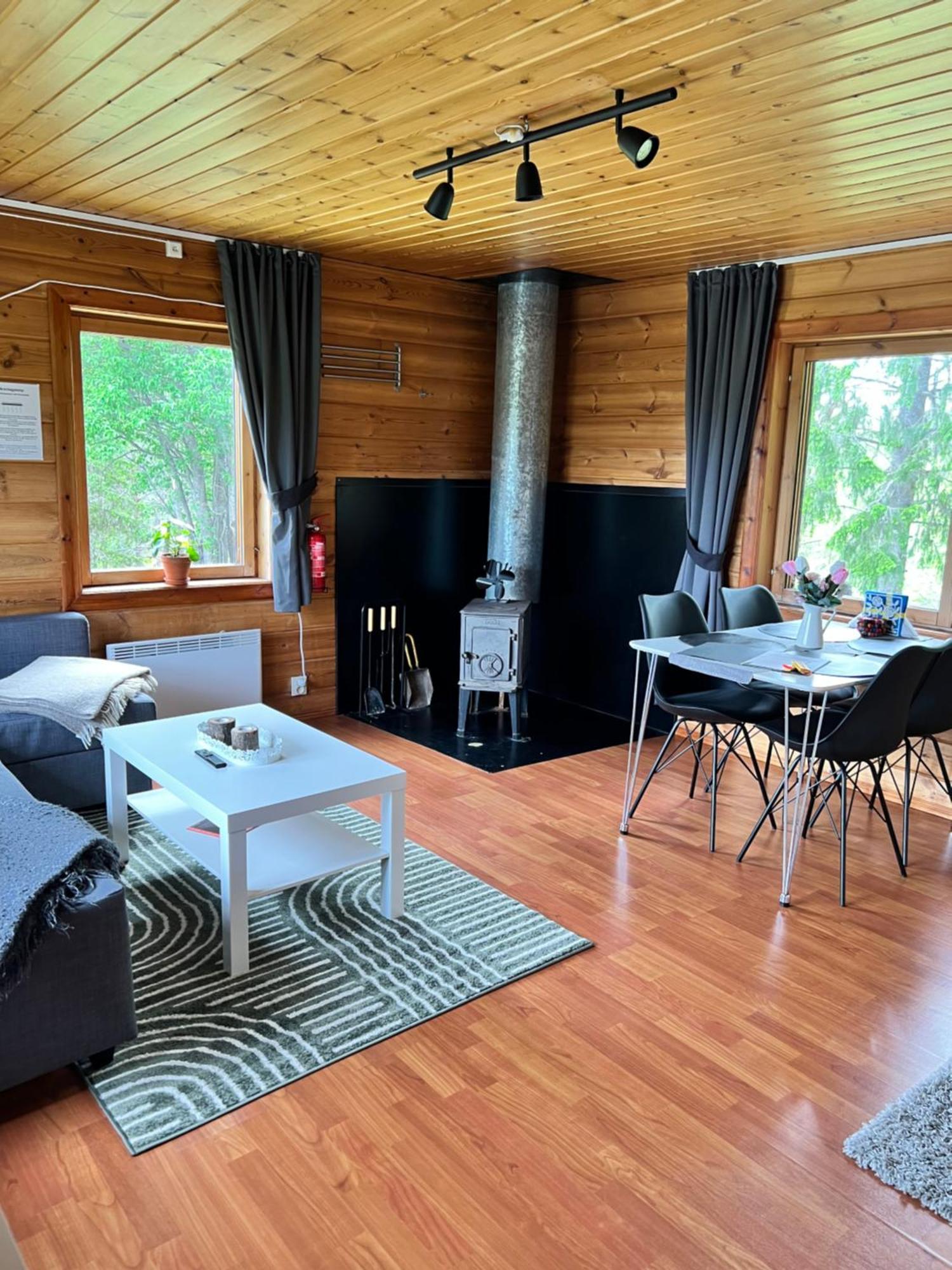 Gemuetliches Blockhaus Im Wald Βίλα Auktsjaur Εξωτερικό φωτογραφία